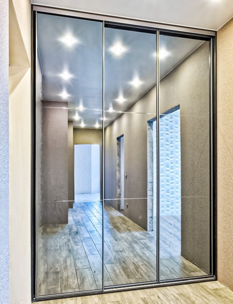 Зеркальный шкаф-купе в нишу «Модель 503».